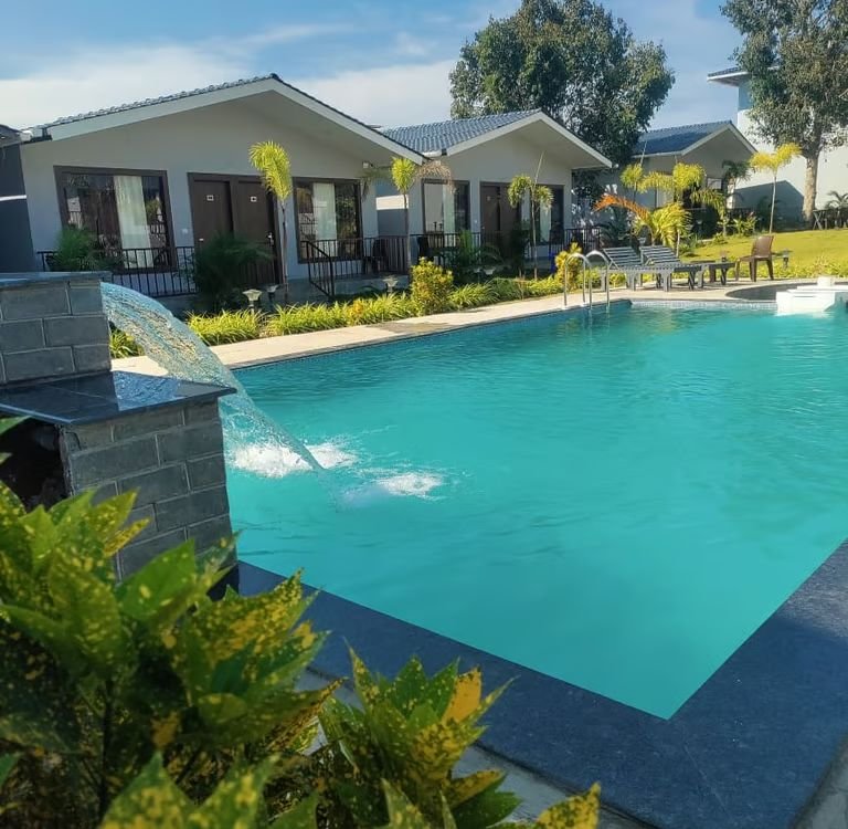 Lampost Boutique Hotel, Arambol — water feature and pool deck